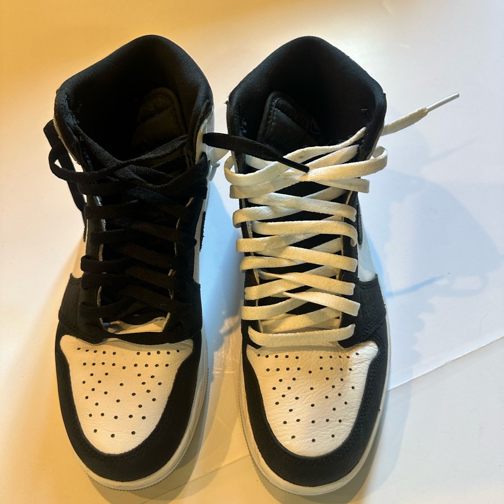 NIKE black and White High-Top Sneakers